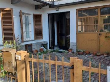 Casa indipendente in vendita a Sciolze TO