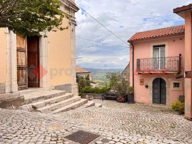 Casa indipendente in vendita a Scontrone AQ