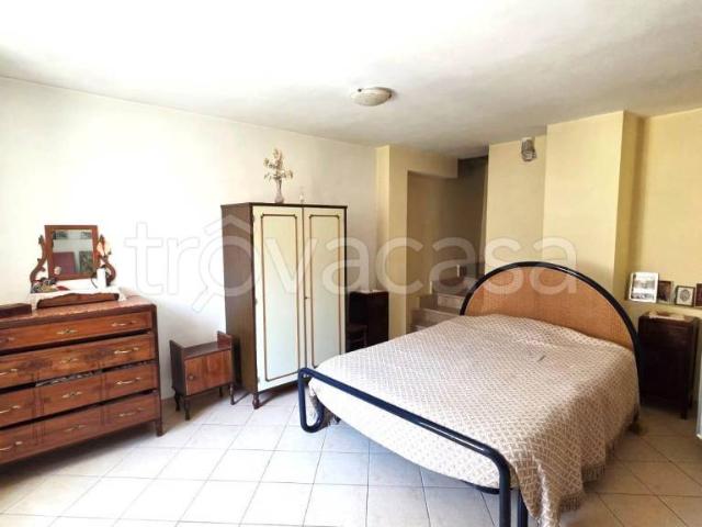 Casa indipendente in vendita a Scopoli, Foligno