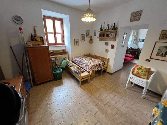 Casa indipendente in vendita a Scoppito AQ