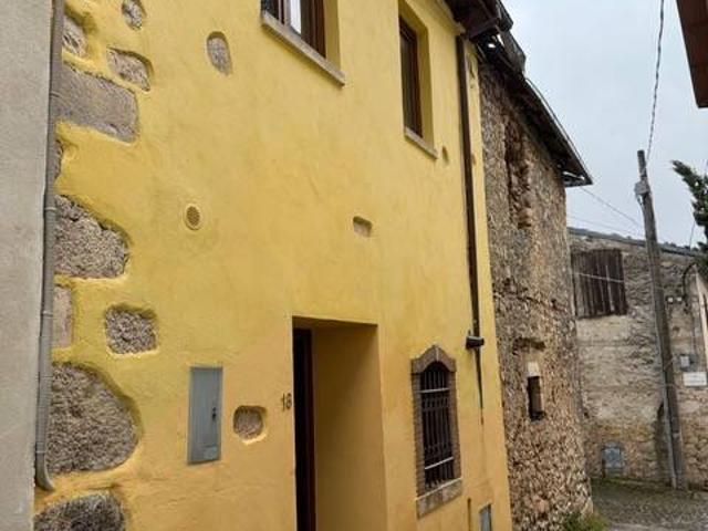 Casa indipendente in vendita a Scoppito AQ
