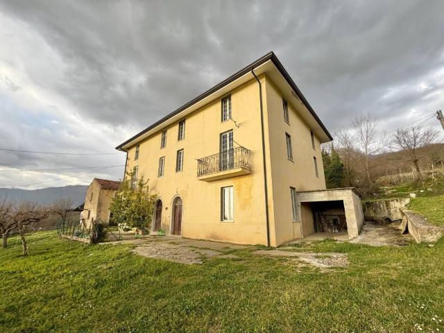 Casa indipendente in vendita a Settefrati FR