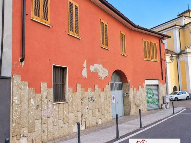 Casa indipendente in vendita a Settimo Milanese MI