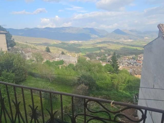 Casa indipendente in vendita a Secinaro AQ