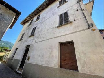 Casa indipendente in vendita a Sedrina BG