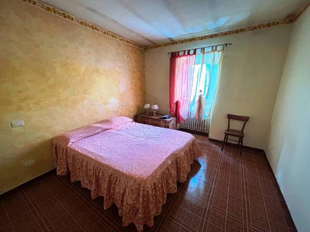 Casa indipendente in vendita a Sefro MC