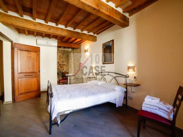 Casa indipendente in vendita a Seggiano GR