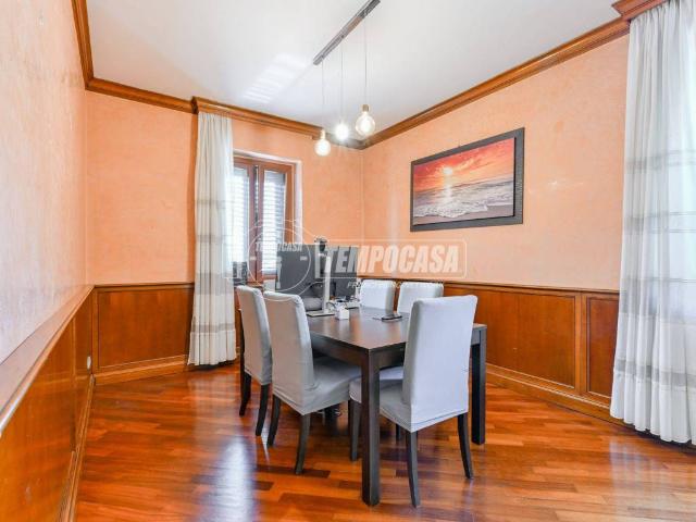 Casa indipendente in vendita a Segrate MI