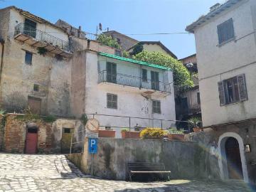 Casa indipendente in vendita a Selci RI
