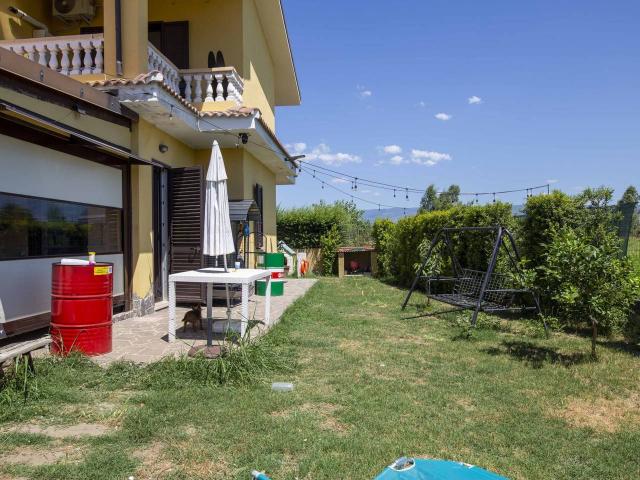 Casa indipendente in vendita a Sellia Marina