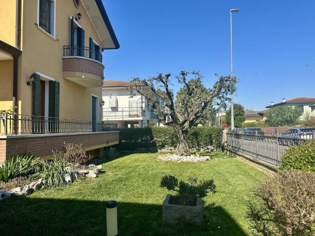 Casa indipendente in vendita a Selvazzano Dentro PD
