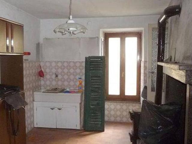 Casa indipendente in vendita a Semproniano GR