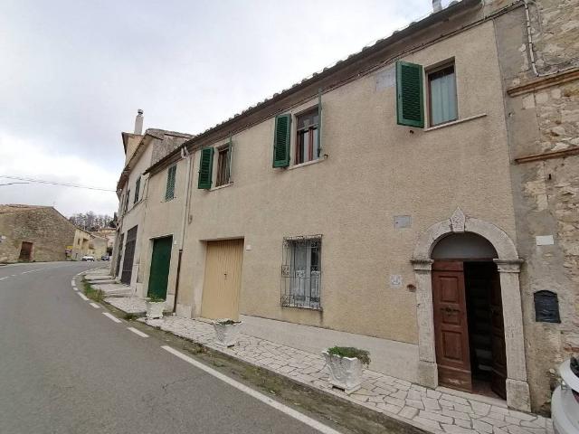 Casa indipendente in vendita a Semproniano GR