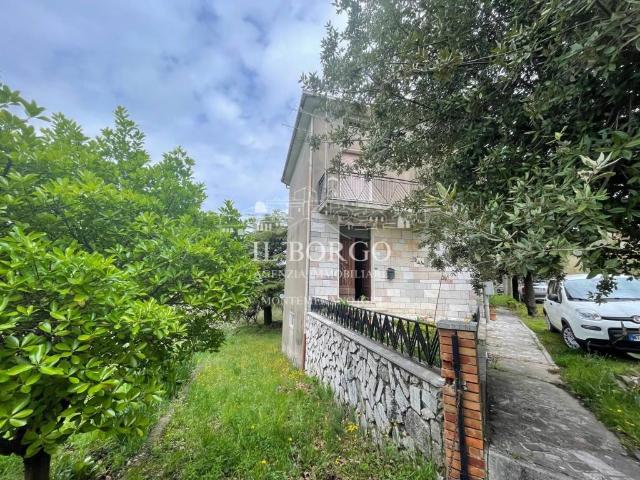 Casa indipendente in vendita a Semproniano GR