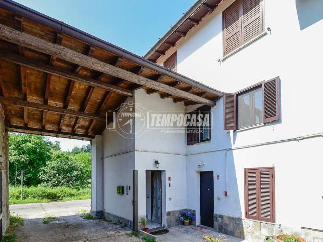 Casa indipendente in vendita a Senna Comasco CO