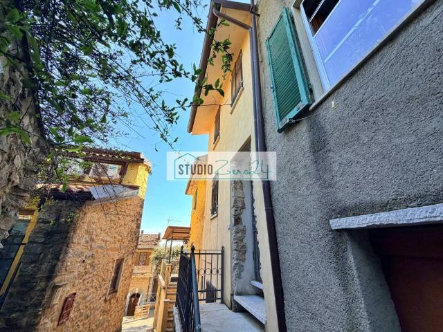 Casa indipendente in vendita a Seravezza LU