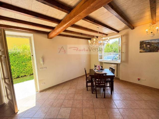 Casa indipendente in vendita a Seravezza LU