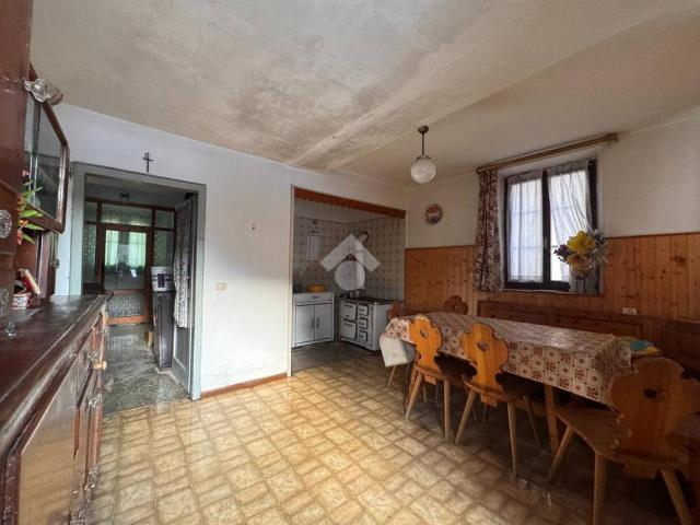 Casa indipendente in vendita a Seren del Grappa via Roma, 12