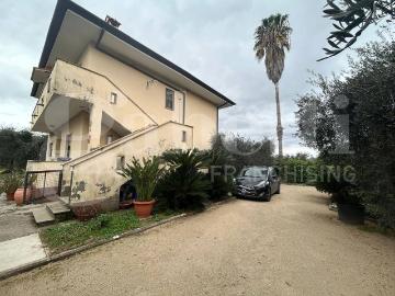Casa indipendente in vendita a Sermoneta