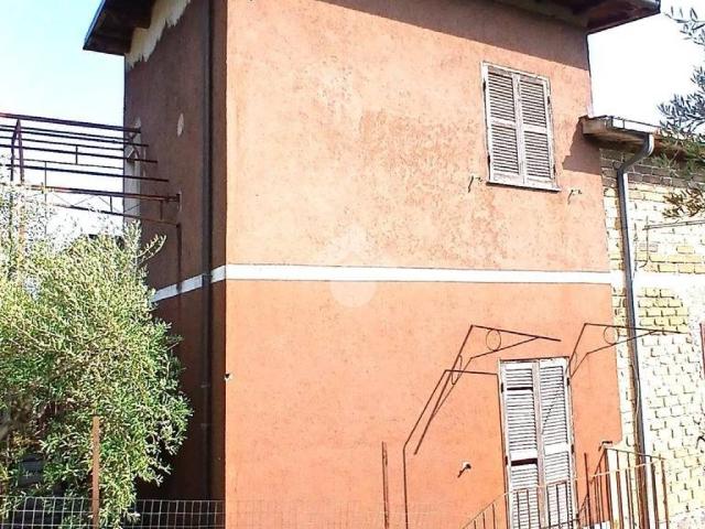 Casa indipendente in vendita a Serrone FR