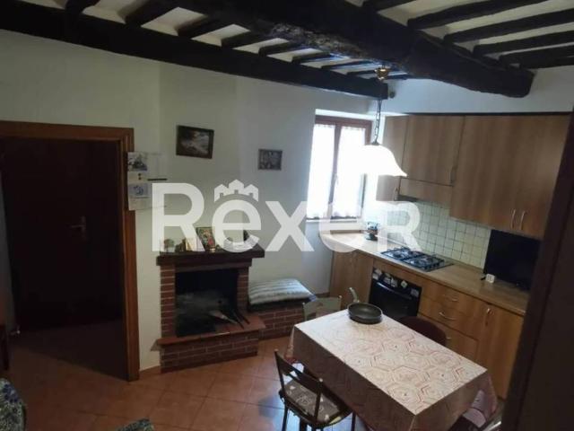 Casa indipendente in vendita a Serravalle di Chienti MC