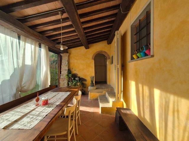 Casa indipendente in vendita a Serravalle Pistoiese PT