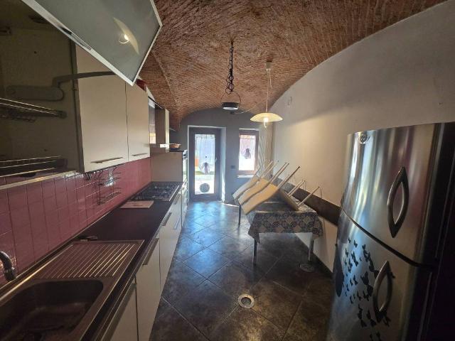 Casa indipendente in vendita a Serravalle Sesia VC