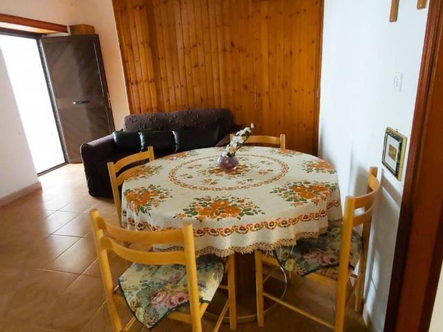 Casa indipendente in vendita a Serra d'Aiello CS