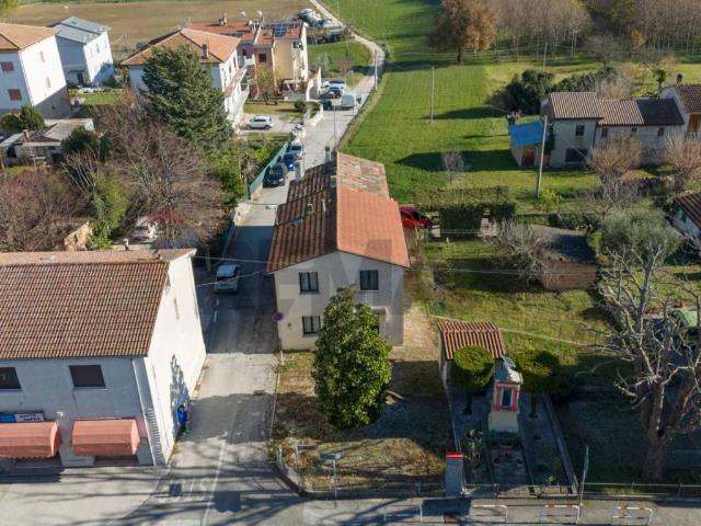 Casa indipendente in vendita a Serra de' Conti AN