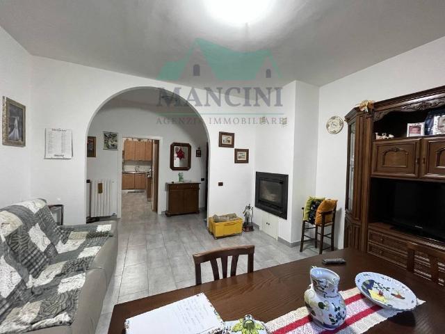 Casa indipendente in vendita a Serra San Quirico AN