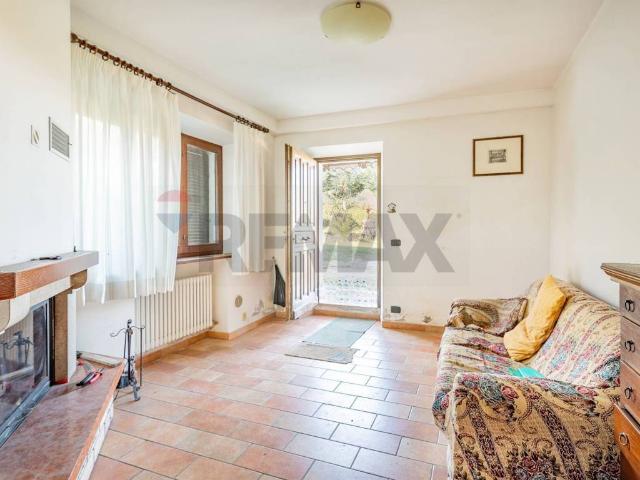 Casa indipendente in vendita a Serra San Quirico AN