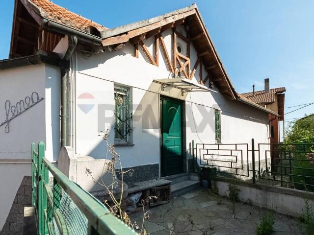 Casa indipendente in vendita a Serra Riccò GE