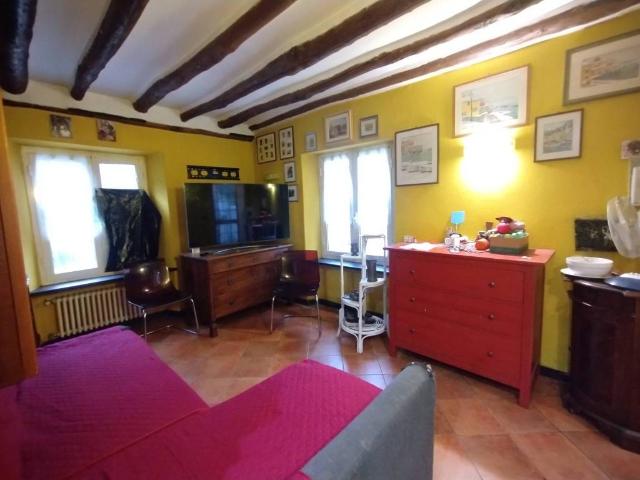 Casa indipendente in vendita a Serra Riccò GE