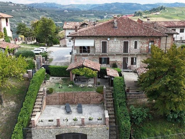 Casa indipendente in vendita a Serralunga d'Alba CN