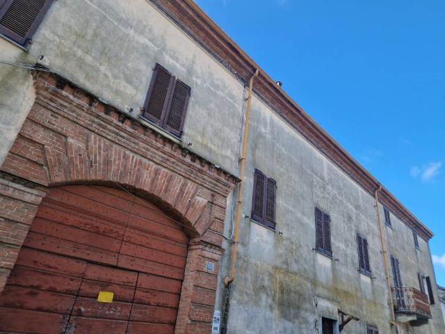 Casa indipendente in vendita a Serralunga di Crea AL