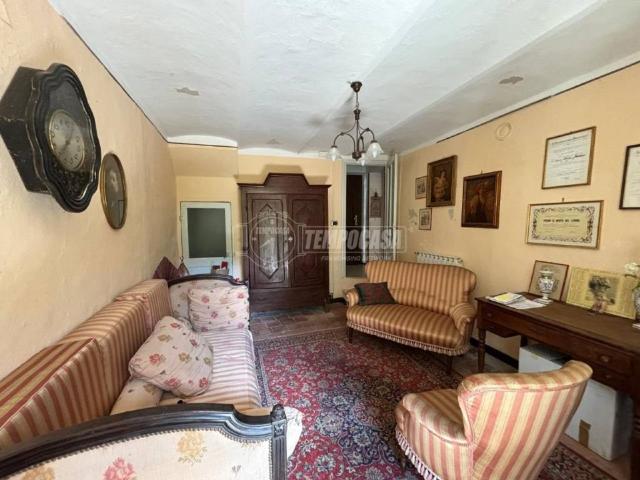 Casa indipendente in vendita a Serralunga di Crea AL