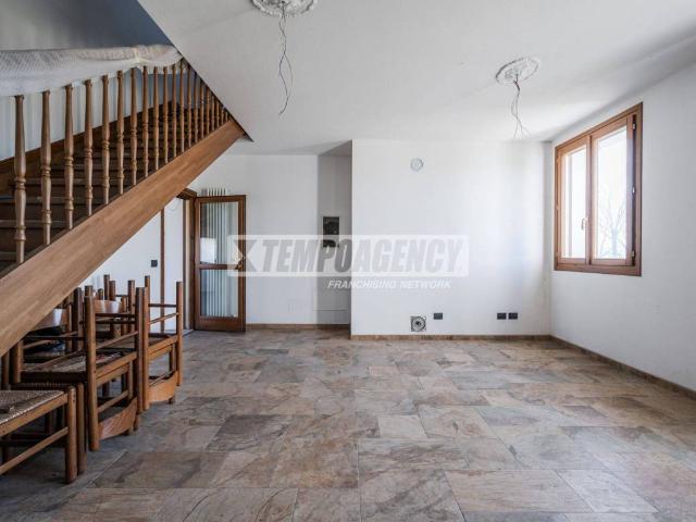Casa indipendente in vendita a Serramazzoni MO