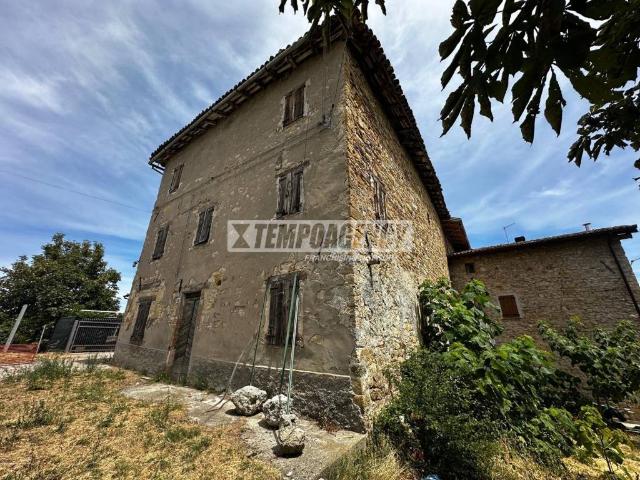 Casa indipendente in vendita a Serramazzoni MO