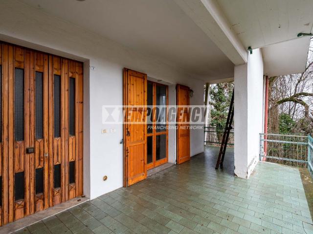 Casa indipendente in vendita a Serramazzoni