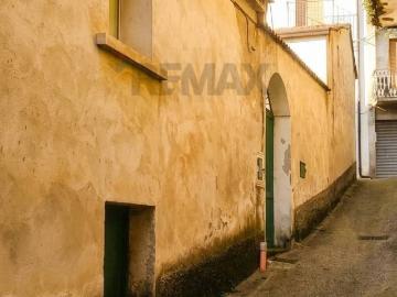 Casa indipendente in vendita a Serrastretta CZ