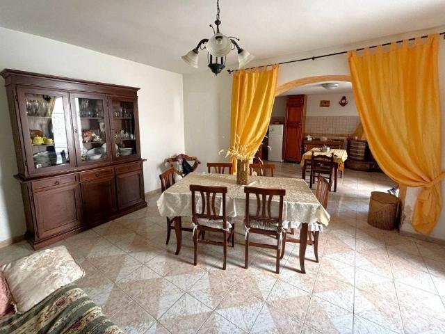 Casa indipendente in vendita a Sessa Aurunca CE