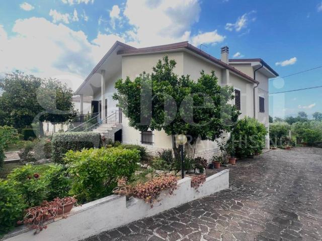 Casa indipendente in vendita a Sesto Campano IS