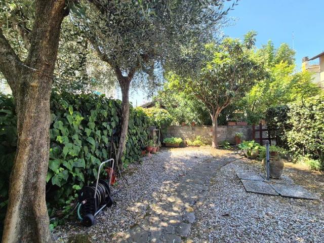 Casa indipendente in vendita a Sesto Fiorentino FI