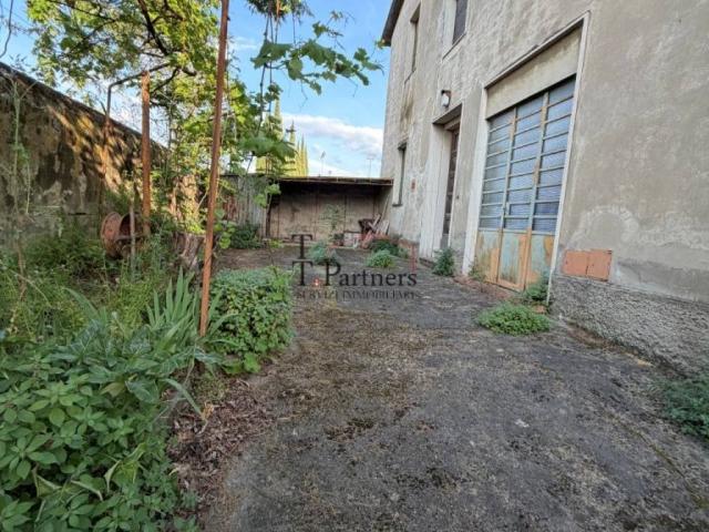 Casa indipendente in vendita a Sesto Fiorentino FI