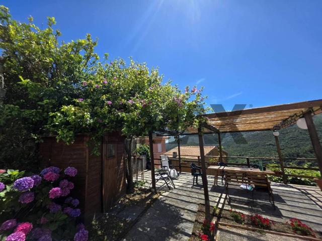 Casa indipendente in vendita a Sestri Levante GE