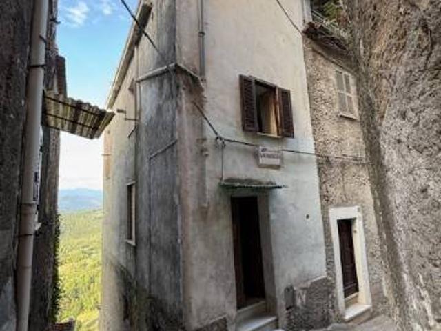 Casa indipendente in vendita a Sgurgola FR
