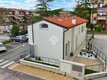 Casa indipendente in vendita a Signa FI