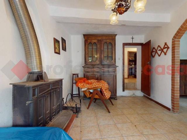 Casa indipendente in vendita a Sillano Giuncugnano LU