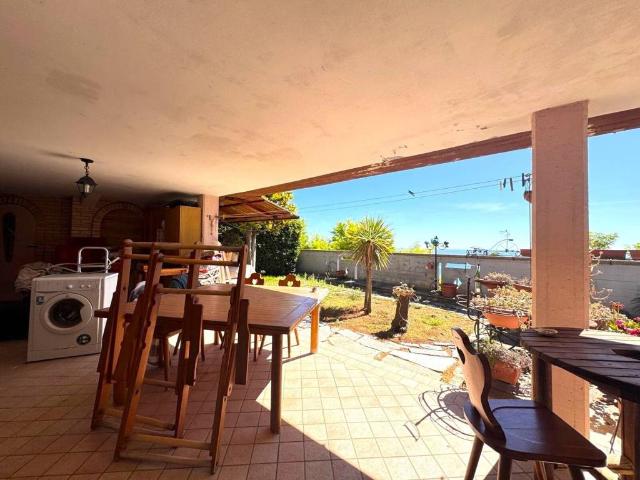 Casa indipendente in vendita a Silvi TE