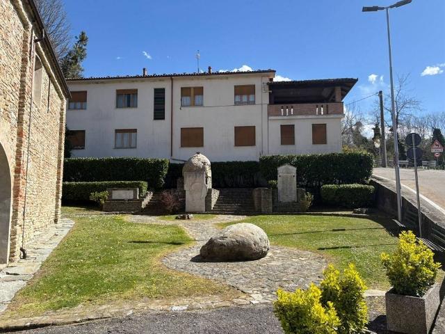 Casa indipendente in vendita a Grinzane Cavour CN